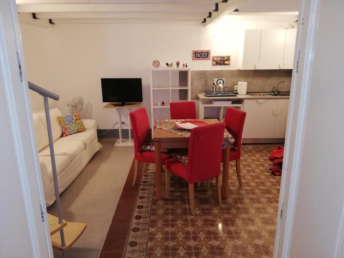 باليرمو Il Posto Giusto Station Rooms المظهر الخارجي الصورة