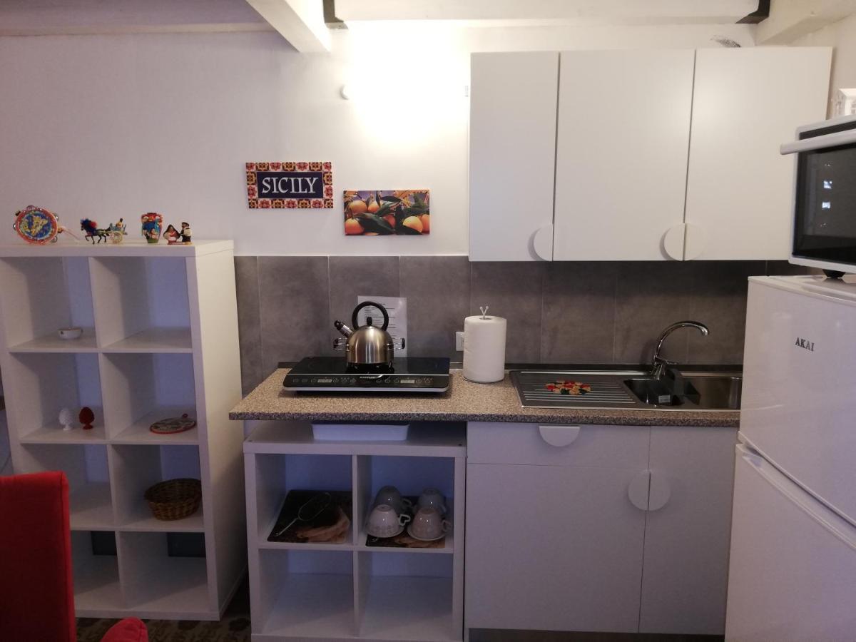 باليرمو Il Posto Giusto Station Rooms المظهر الخارجي الصورة